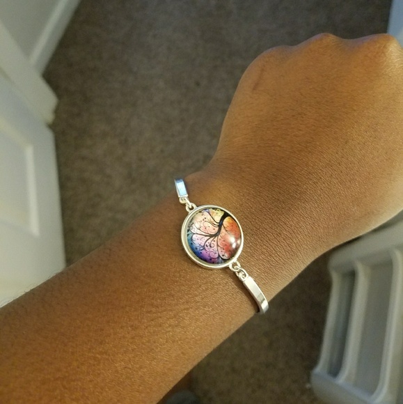 Tree bracelet - Picture 1 of 2